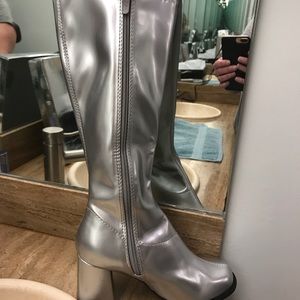 Go Go Boots in Silver size 7